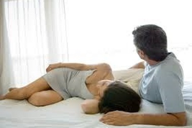 Chết khiếp vì đòn ghen của chồng sau tuần trăng mật