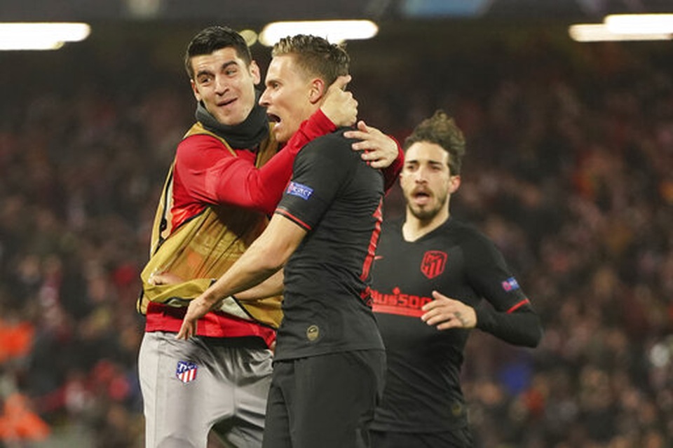 Liverpool 2-3 Atletico Madrid: Adrian mắc sai lầm khiến Liverpool bị loại - 2 Liverpool 2-3 Atletico Madrid: Adrian mắc sai lầm khiến Liverpool bị loại - 2