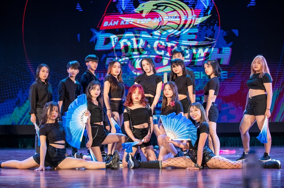 Màn vũ đạo cực chất, nóng bỏng của sinh viên Đại học Y Hà Nội - 4 Màn vũ đạo cực chất, nóng bỏng của sinh viên Đại học Y Hà Nội - 4