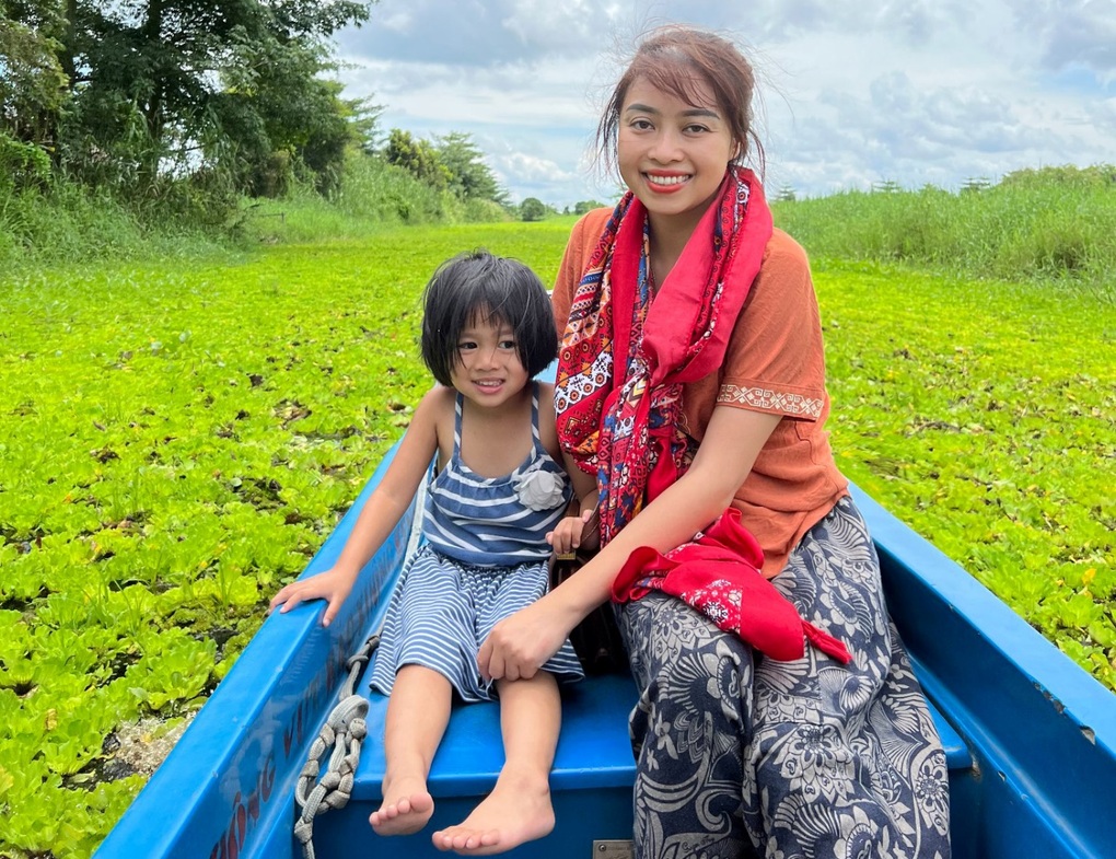 Cặp đôi Việt lái ô tô đưa con đi xuyên Đông Dương: 45 ngày, gần 11.000km - 4 Cặp đôi Việt lái ô tô đưa con đi xuyên Đông Dương: 45 ngày, gần 11.000km - 4