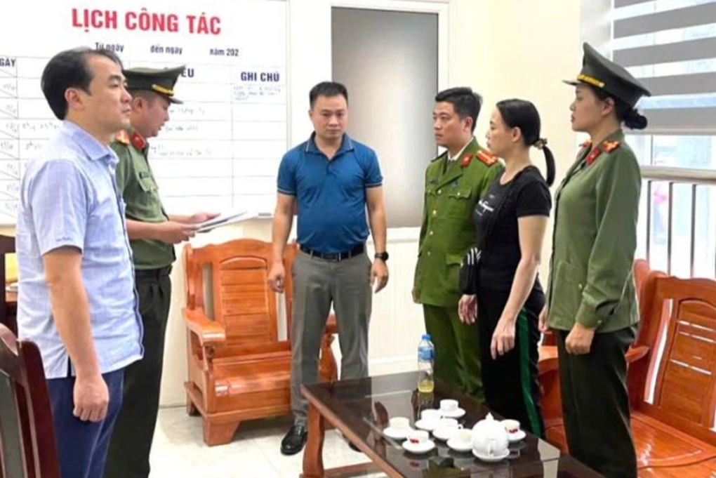 Khởi tố 9 đối tượng trong đường dây đưa lao động trốn sang Hong Kong - 1 Khởi tố 9 đối tượng trong đường dây đưa lao động trốn sang Hong Kong - 1