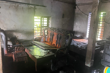 Người đàn ông tử vong trong ngôi nhà cháy, nghi tự thiêu