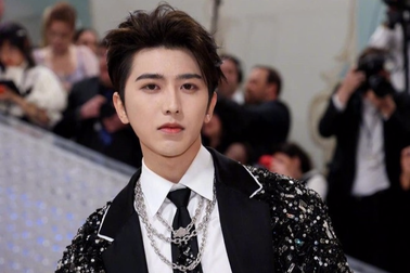 Thái Từ Khôn: Từ thần tượng vạn người mê tới nghi vấn "trai hư" bị ghét bỏ