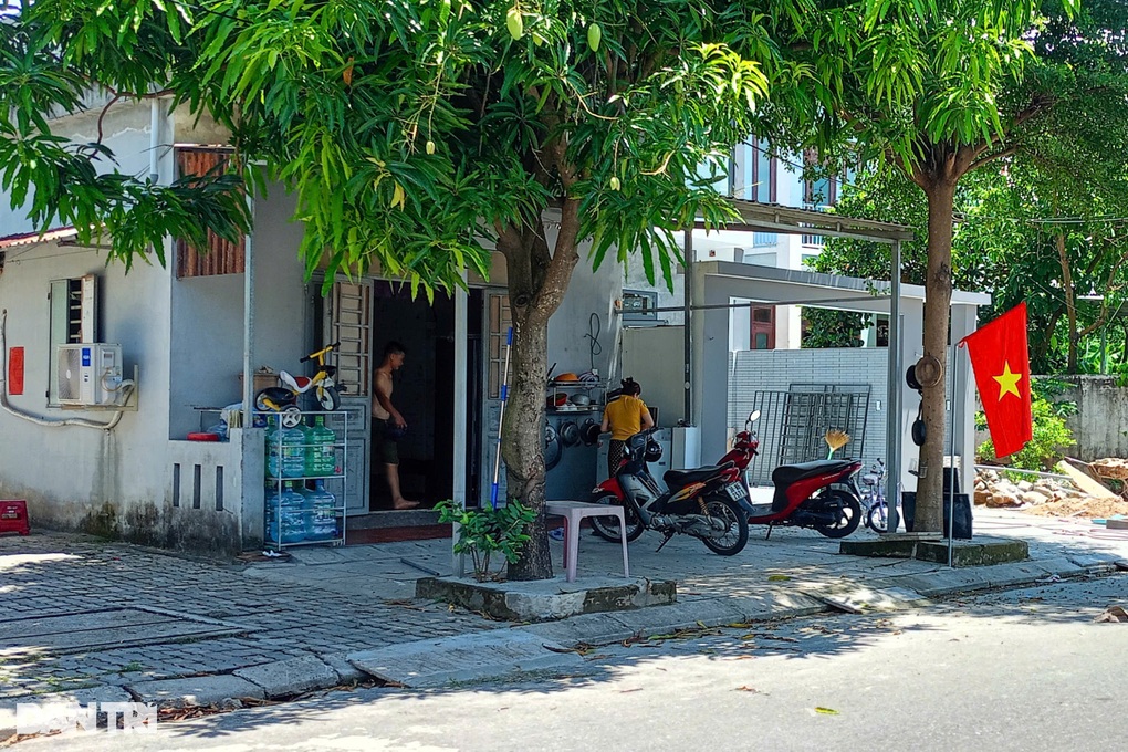 Vụ cháu bé bị bò thả rông tấn công: Sức khỏe nạn nhân ra sao? - 1 Vụ cháu bé bị bò thả rông tấn công: Sức khỏe nạn nhân ra sao? - 1
