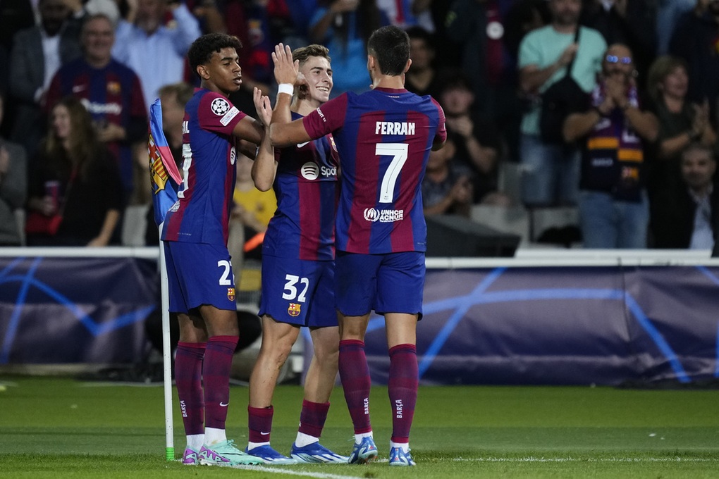 Ferran Torres tỏa sáng, Barcelona toàn thắng ở Champions League - 2 Ferran Torres tỏa sáng, Barcelona toàn thắng ở Champions League - 2