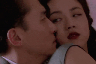 Xu hướng phim ngập tràn cảnh "nóng" và cảnh khỏa thân của đạo diễn Châu Á