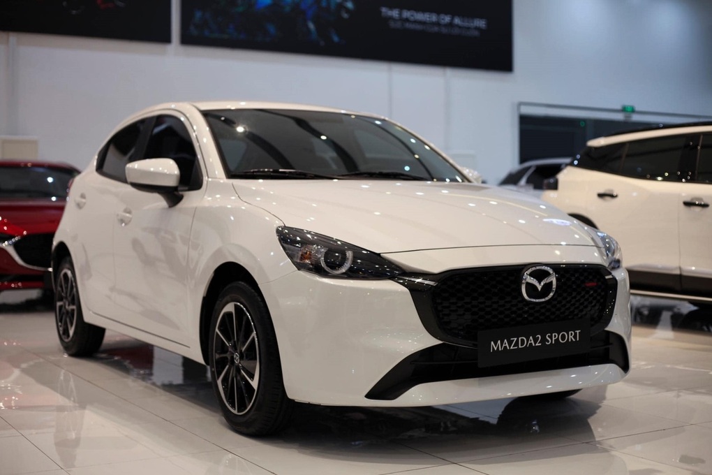 Mở bán chưa lâu, Mazda2 mới đã giảm giá - 2