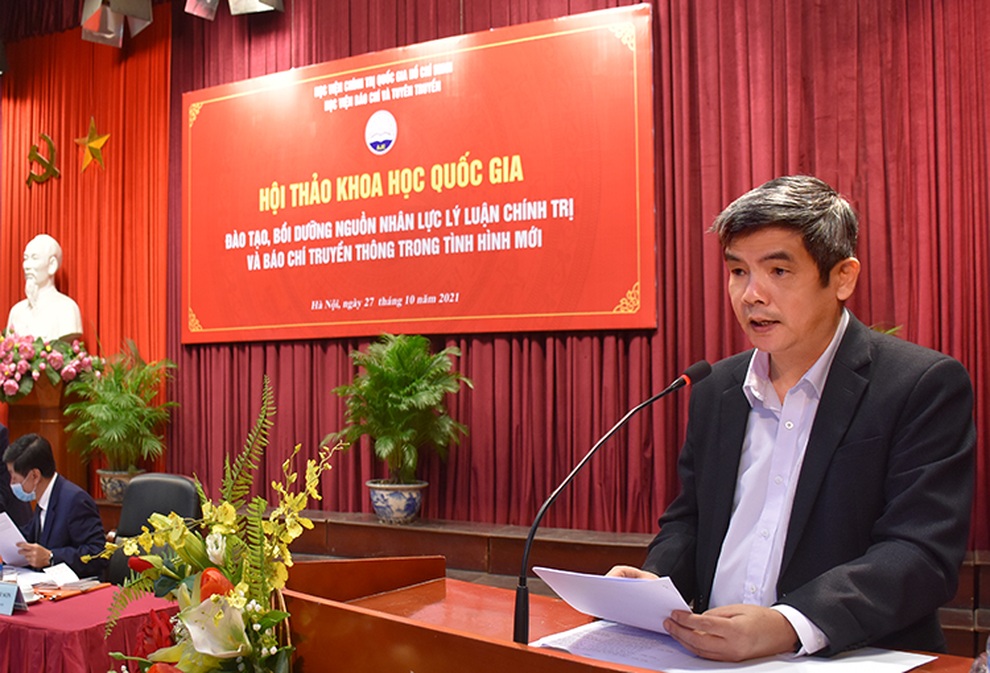 Đào tạo nhân lực báo chí vững như kiềng 3 chân trong tình hình mới - 4 Đào tạo nhân lực báo chí vững như kiềng 3 chân trong tình hình mới - 4