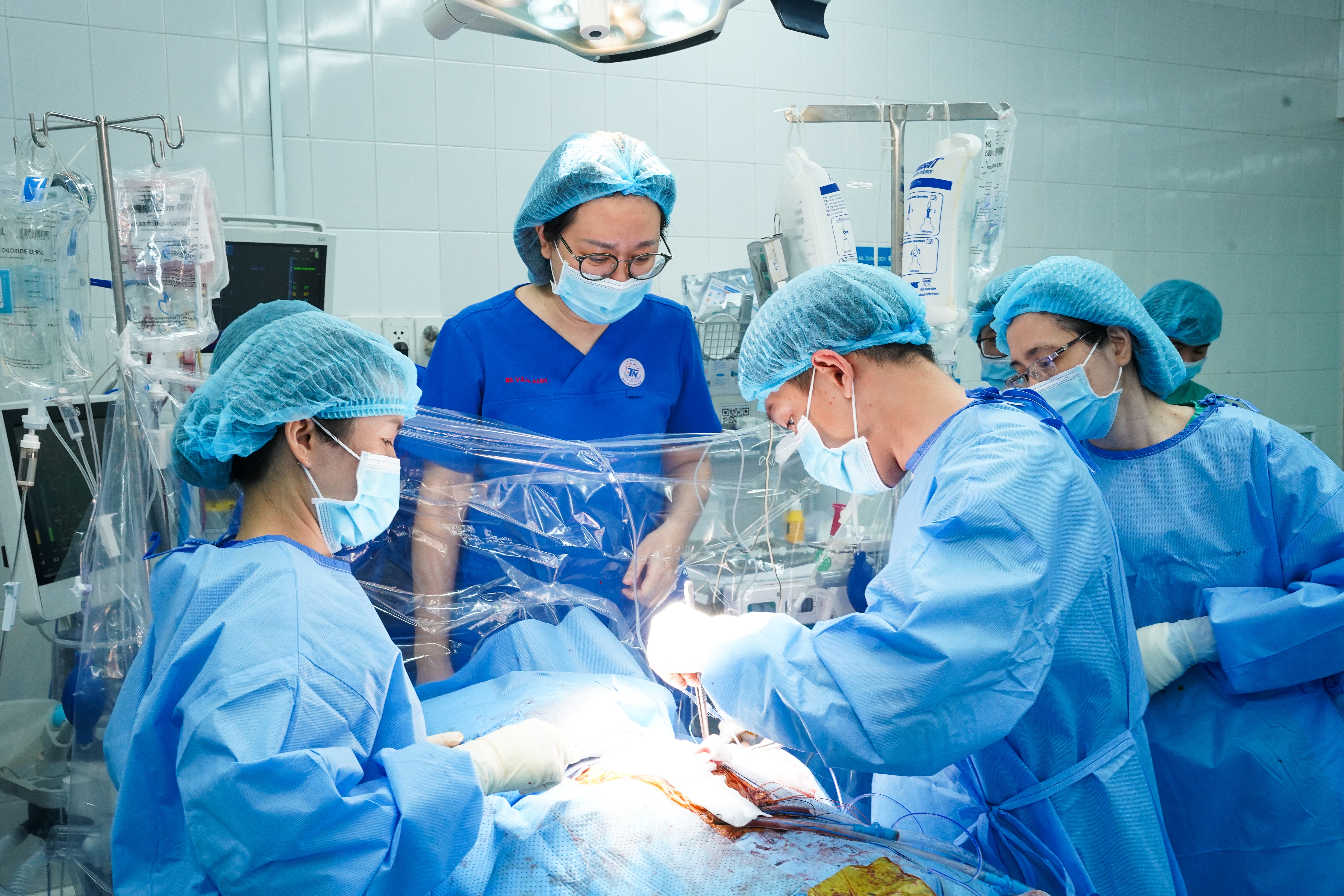 Trái tim đập lại giữa ca ghép chưa được chuẩn bị tại bệnh viện ở TPHCM - 9