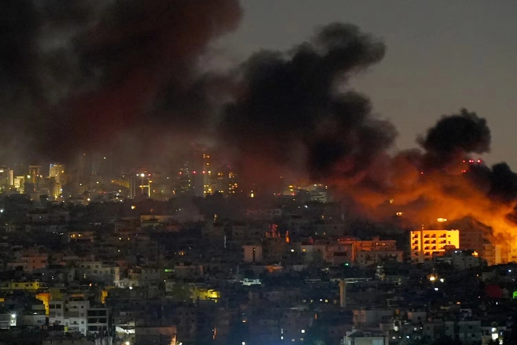 Israel ồ ạt không kích kho tiền của Hezbollah - 1 Israel ồ ạt không kích kho tiền của Hezbollah - 1
