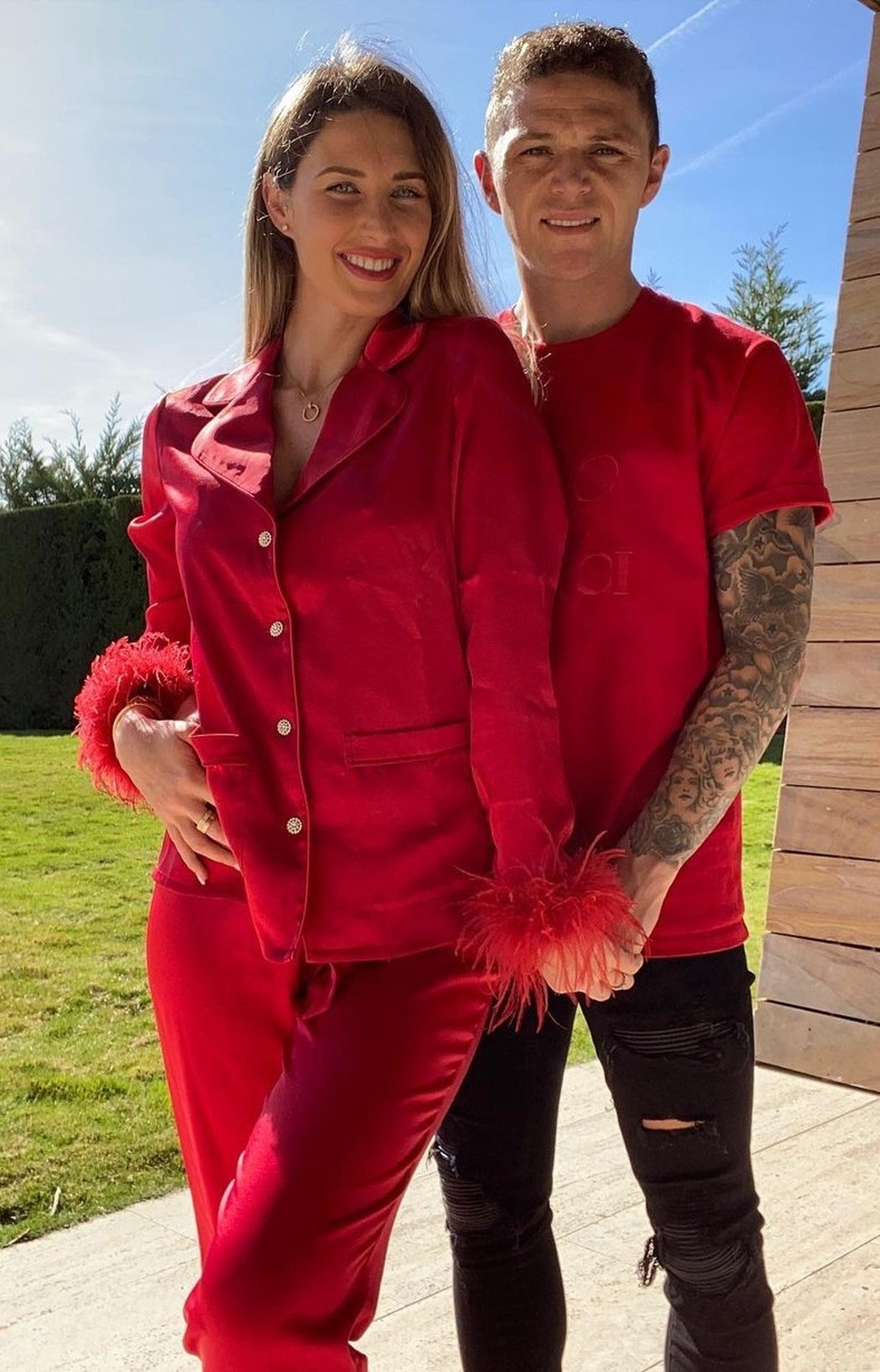 Dàn mỹ nhân hậu phương của tuyển Anh và Croatia đọ sắc nóng bỏng - 9