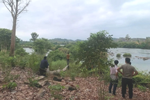 Tìm thấy thi thể người đàn ông cùng đồ đi câu trên sông Pô Cô