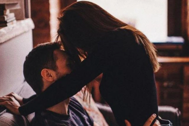 Ngoại tình trả đũa chồng nhưng không hề giấu giếm