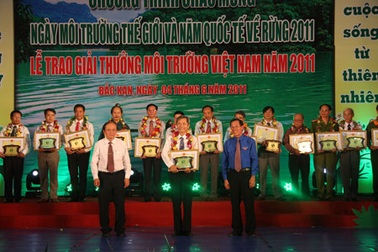50 tập thể và cá nhân nhận giải thưởng Môi trường Việt Nam 