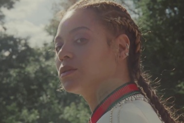 Beyonce trong một buổi chụp hình