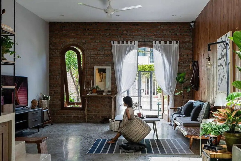 Ngôi nhà 3 tầng mộc mạc giữa lòng đô thị - 4 Ngôi nhà 3 tầng mộc mạc giữa lòng đô thị - 4