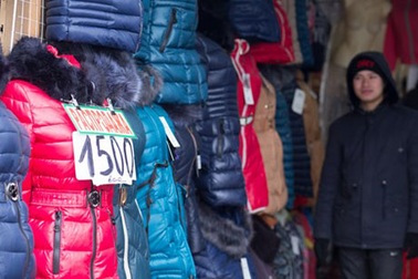 Người Việt tại Nga: "Nằm im" đợi vụ xuân hè