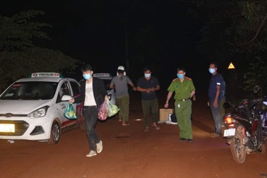 Bao vây vườn điều bắt giữ 9 người Trung Quốc đang lẩn trốn