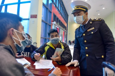 Tận mắt quy trình kiểm dịch gắt gao tại cửa khẩu Hữu Nghị