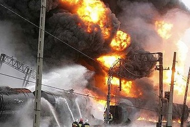 Ba Lan: Hai tàu đâm nhau gây hỏa hoạn lớn