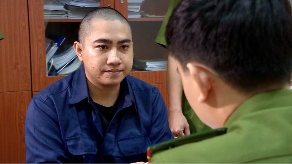 Hai băng giang hồ khiến tiểu thương ở TPHCM sợ hãi bị triệt phá - 1 Hai băng giang hồ khiến tiểu thương ở TPHCM sợ hãi bị triệt phá - 1