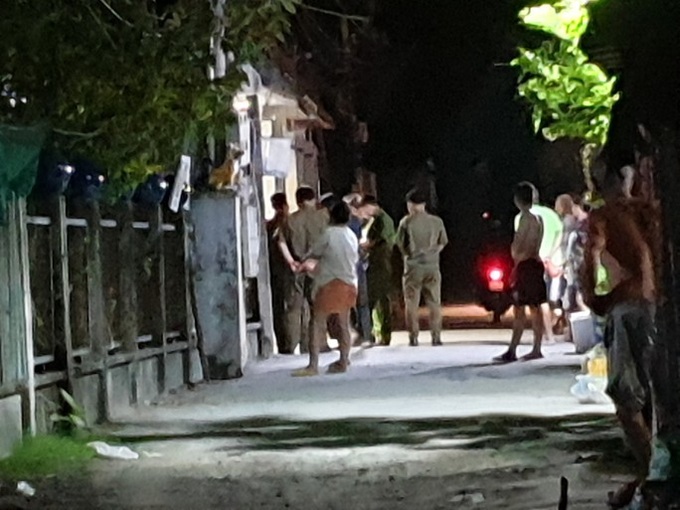 Công an TP Thuận An đã đến hiện trường khám nghiệm để làm rõ.