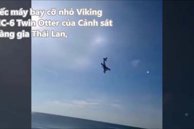 Khoảnh khắc máy bay mất lái, lao thẳng xuống biển