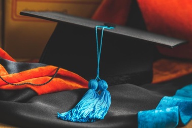 Luận án "tiến sĩ cầu lông": Phú quý giật lùi của đào tạo sau đại học?