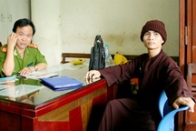 Bắt đối tượng giả sư đi khất thực