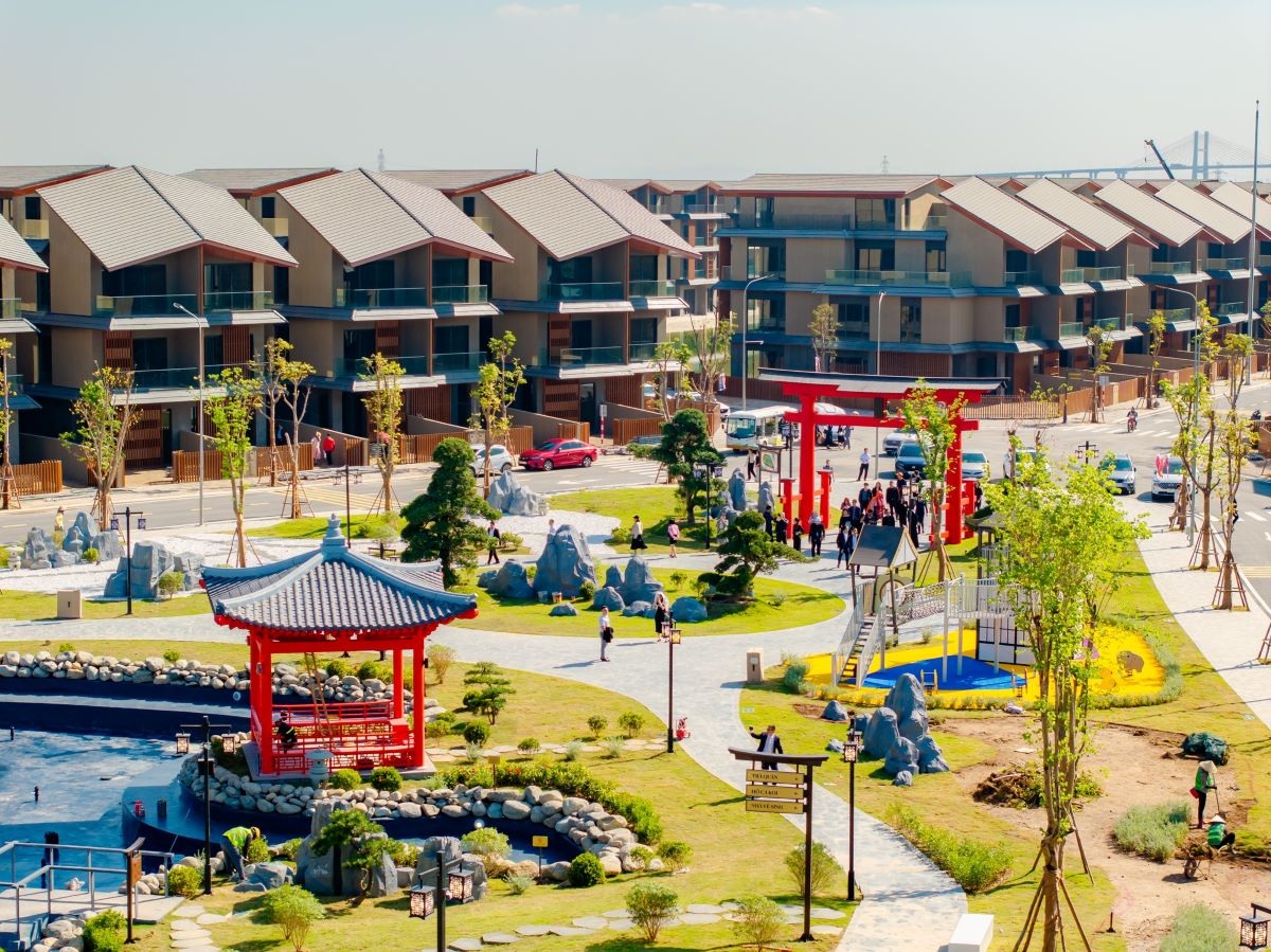 Vinhomes Royal Island thu hút cư dân nhờ hạ tầng hoàn thiện - 3