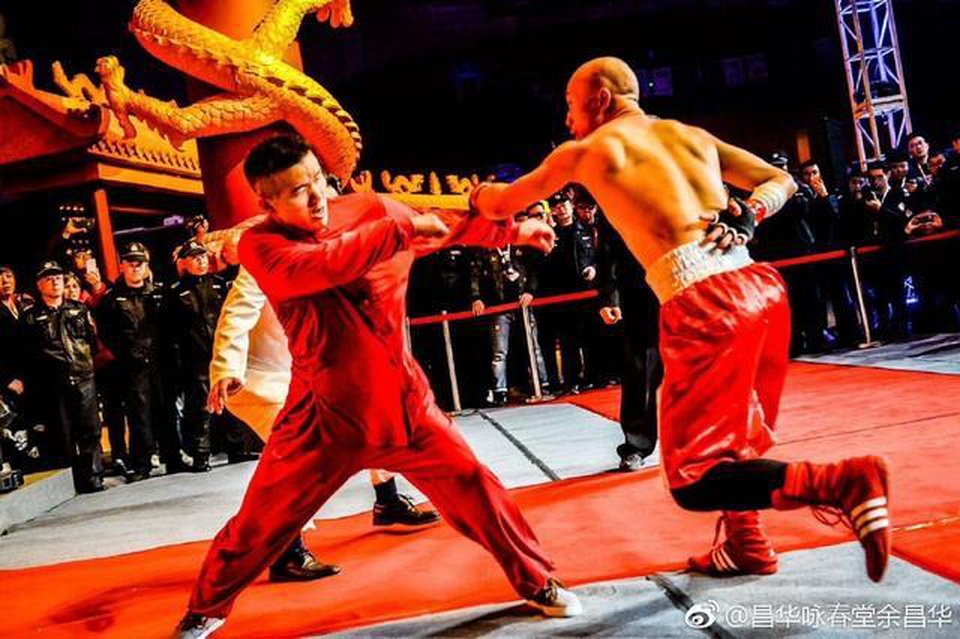 Đệ tử bốn đời của Diệp Vấn đánh thắng võ sĩ karate - 1 Đệ tử bốn đời của Diệp Vấn đánh thắng võ sĩ karate - 1
