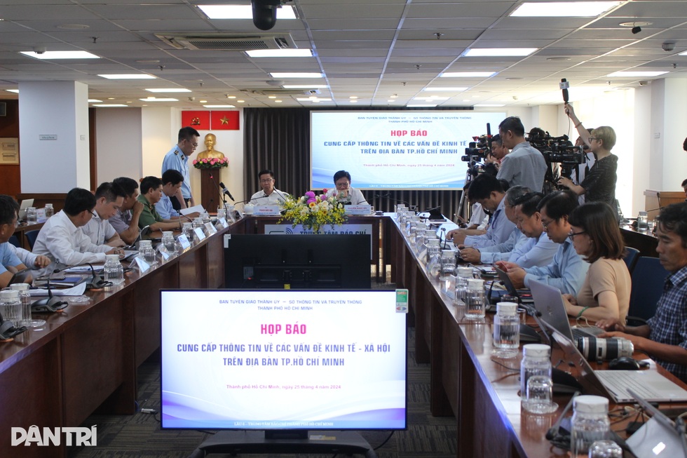 Trung tâm Báo chí TPHCM: 5 năm kết nối chính quyền - báo chí - người dân - 3 Trung tâm Báo chí TPHCM: 5 năm kết nối chính quyền - báo chí - người dân - 3