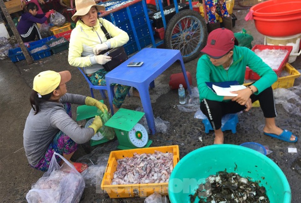 Tăng ngưỡng chịu thuế thu nhập cá nhân lên 11 triệu đồng: Vẫn lỗi thời - 1 Tăng ngưỡng chịu thuế thu nhập cá nhân lên 11 triệu đồng: Vẫn lỗi thời - 1