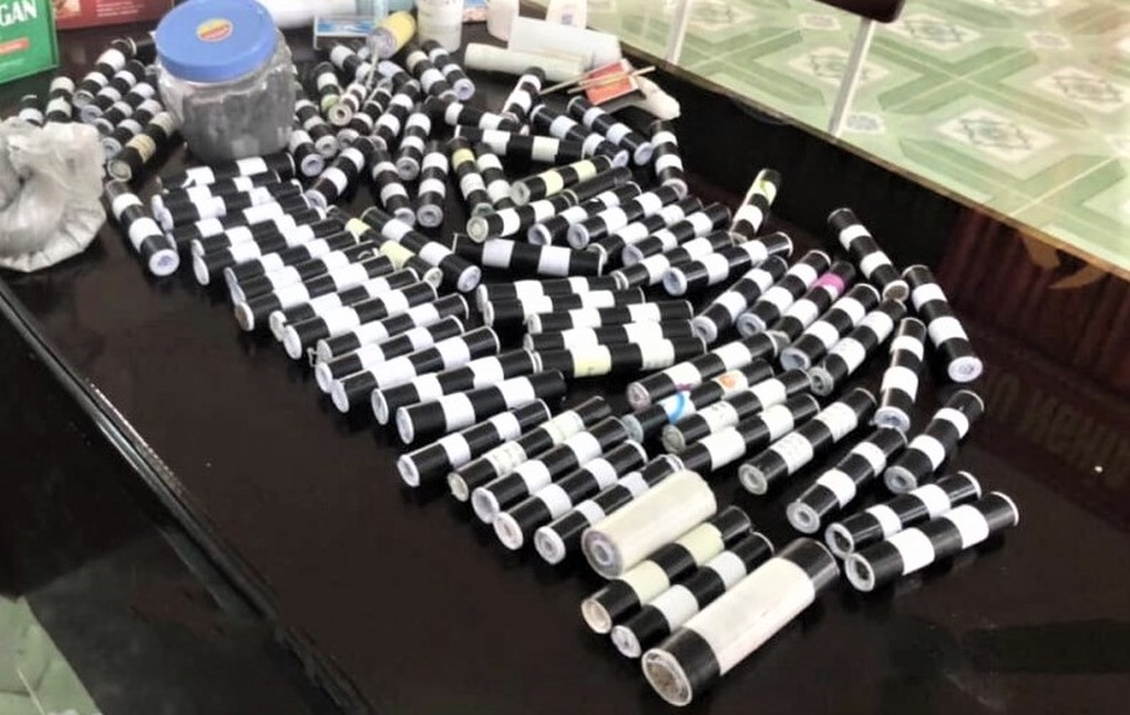 Hàng loạt vụ học sinh chế tạo pháo dịp Tết, làm sao để ngăn chặn? - 2