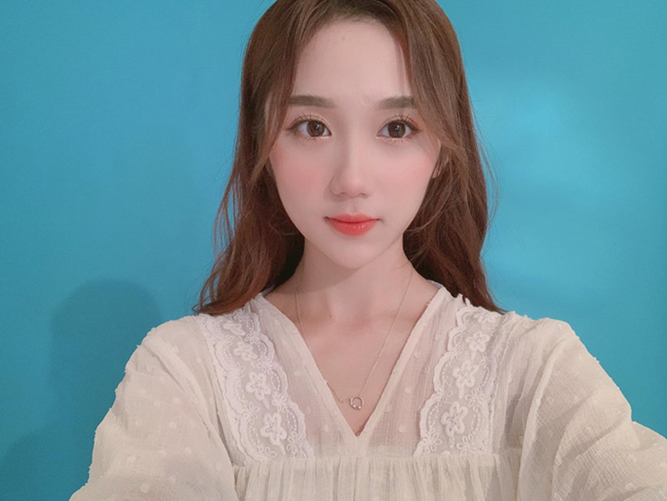 Nữ streamer sở hữu gương mặt đẹp hút hồn đốn tim người hâm mộ - 20 Nữ streamer sở hữu gương mặt đẹp hút hồn đốn tim người hâm mộ - 20