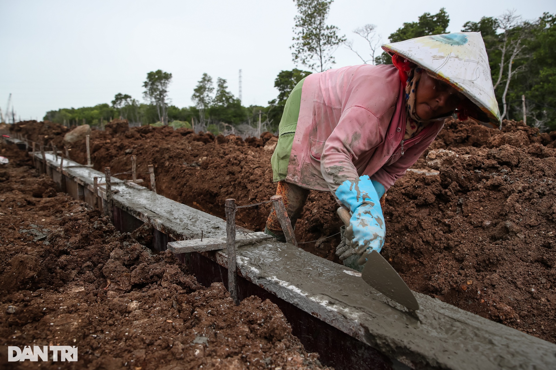 Tất bật trên công trường đường ven biển Vũng Tàu - Bình Châu - 10