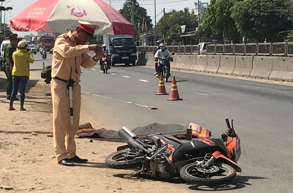 Thanh niên 16 tuổi lái xe gây tai nạn, người giao xe cũng bị khởi tố - 1