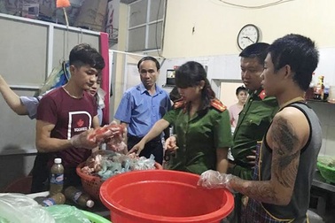 Hàng loạt nhà hàng, cơ sở kinh doanh thực phẩm bẩn