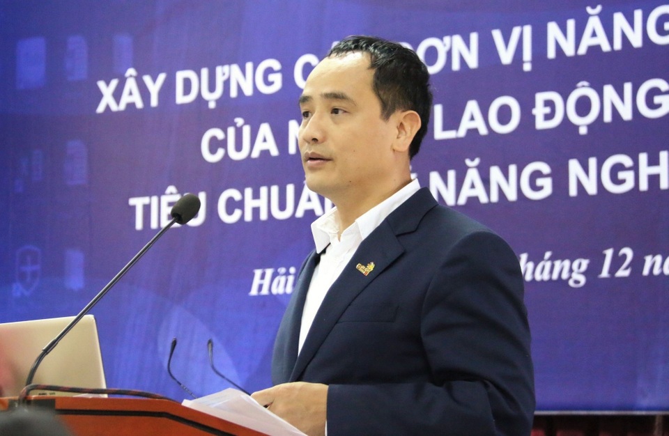Xây dựng 6 nhóm tiêu chuẩn năng lực cơ bản cho người lao động - 1 Xây dựng 6 nhóm tiêu chuẩn năng lực cơ bản cho người lao động - 1