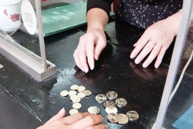 Ngân hàng lại chê tiền xu