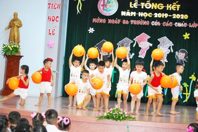 Ước mơ của trẻ mầm non ngày ra trường: Cháu muốn làm tiến sĩ - Ảnh 6. Ước mơ của trẻ mầm non ngày ra trường: Cháu muốn làm tiến sĩ - Ảnh 6.