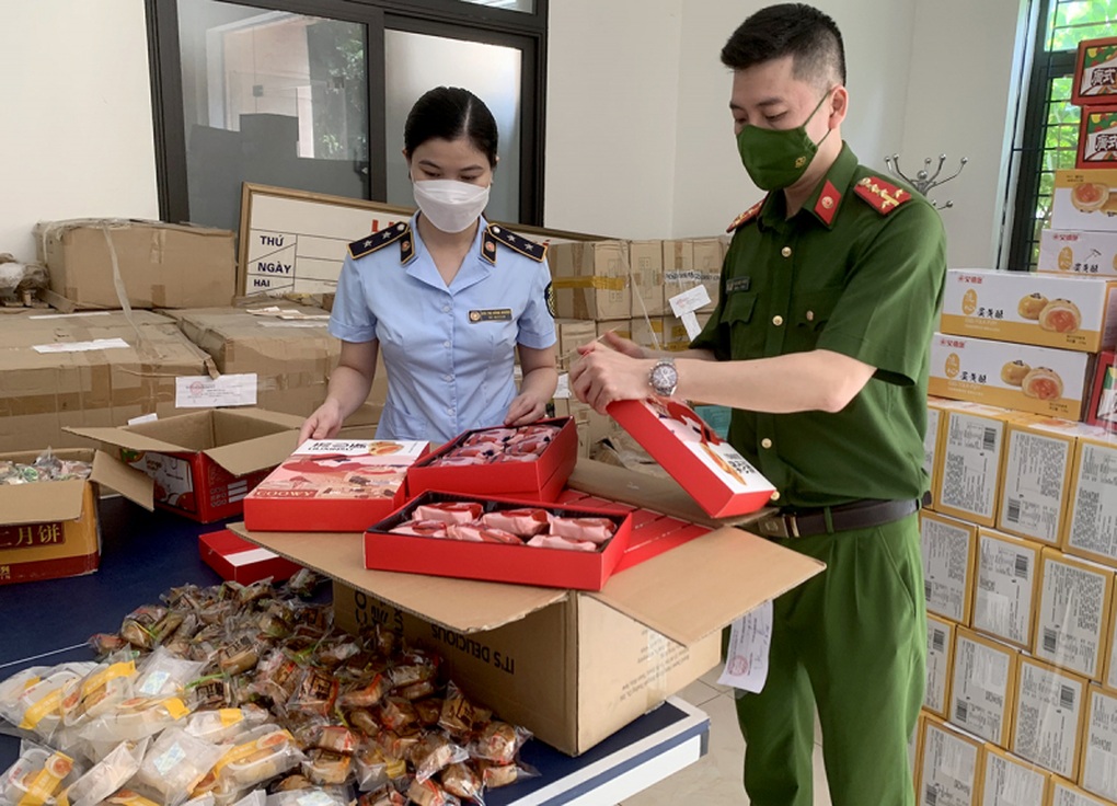 Hà Nội: Tăng cường kiểm tra, kiểm soát, đảm bảo an toàn thực phẩm Tết Trung thu - 1 Hà Nội: Tăng cường kiểm tra, kiểm soát, đảm bảo an toàn thực phẩm Tết Trung thu - 1