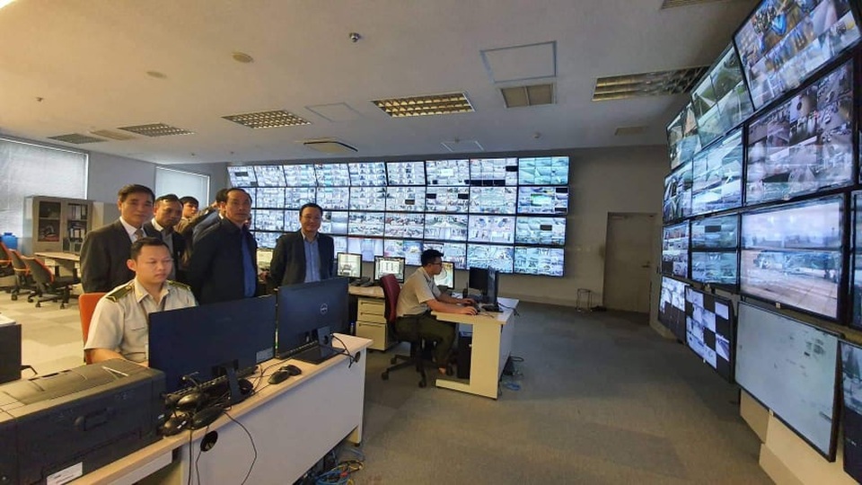 Thứ trưởng Bộ GTVT: “Dân đã khổ rồi, đến ngày tết lại còn nâng giá vé xe” - 2