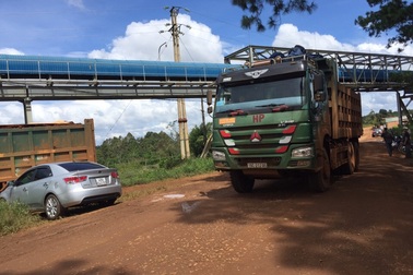 Truy bắt chiếc xe tải tông chết người rồi bỏ trốn