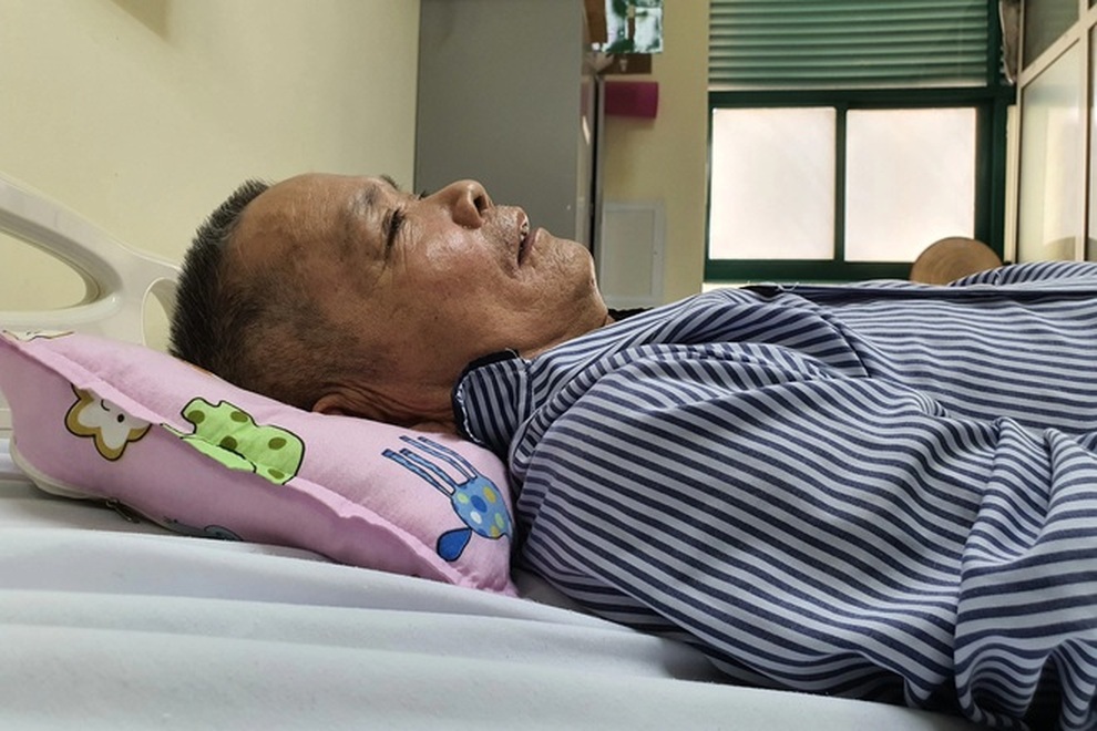 Người thợ xây ngã giàn giáo liệt tứ chi được giúp đỡ hơn 170 triệu đồng - 2 Người thợ xây ngã giàn giáo liệt tứ chi được giúp đỡ hơn 170 triệu đồng - 2
