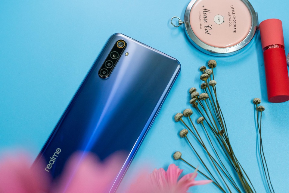 Sắm ngay Realme 6 tại Thế Giới Di Động để tránh dịch bớt nhàm chán - 2 Sắm ngay Realme 6 tại Thế Giới Di Động để tránh dịch bớt nhàm chán - 2