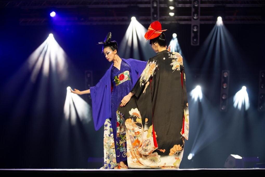 Kobayashi Eiko - Người kể câu chuyện thời đại qua trang phục kimono - 3 Kobayashi Eiko - Người kể câu chuyện thời đại qua trang phục kimono - 3