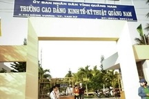 Giảng viên nhiều trường đại học, cao đẳng bỗng dưng mất việc