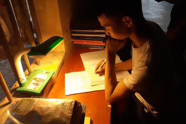 Cậu học trò nghèo quyết tâm thi vào trường Quân đội để không phải lo học phí