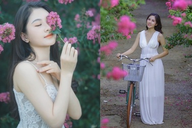 Thiếu nữ tuổi xuân thì đọ dáng bên sắc hoa tường vi